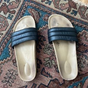 Beatrice Valenzuela slides sz 10 in black